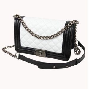 Lovely quilted purse, similar to Chanel cross body