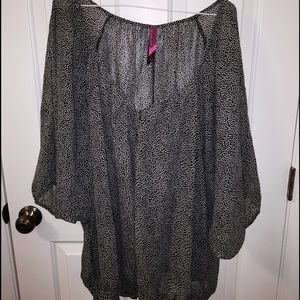 Plus Size Polka Dot Dolman Top