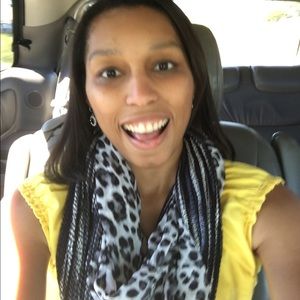 Meet your Posher, Noemi