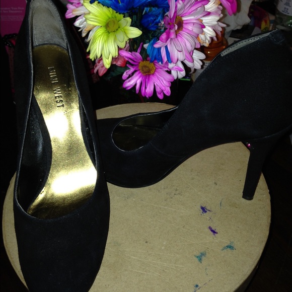 Nine West Black Suede Heels