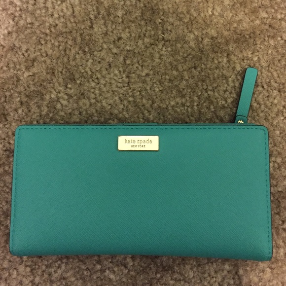 kate spade Handbags - Brand new Kate spade wallet!!!
