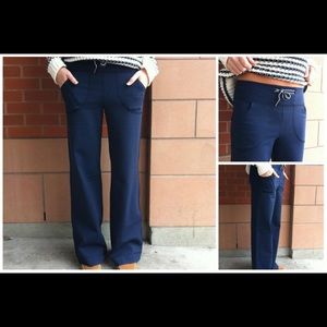 Size 8 lululemon still pant
