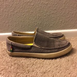vans surf siders