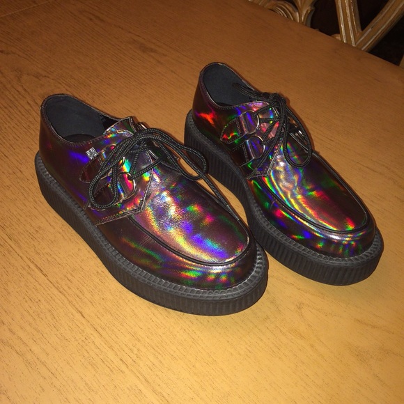 tuk iridescent creepers