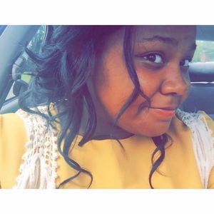 Meet your Posher, Briana