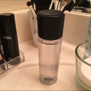 MAC fix+ skin refresher