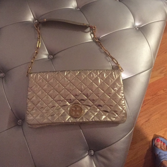 Tory Burch Handbags - 100% authentic Tory burch clutch.  Size:12.5 by 6