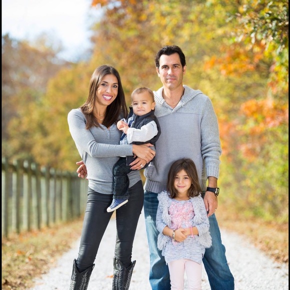 Meet your Posher, Felicia - Picture 3 of 3