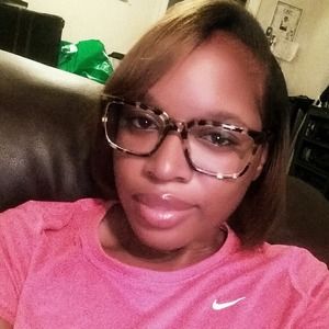 Meet your Posher, Desiree