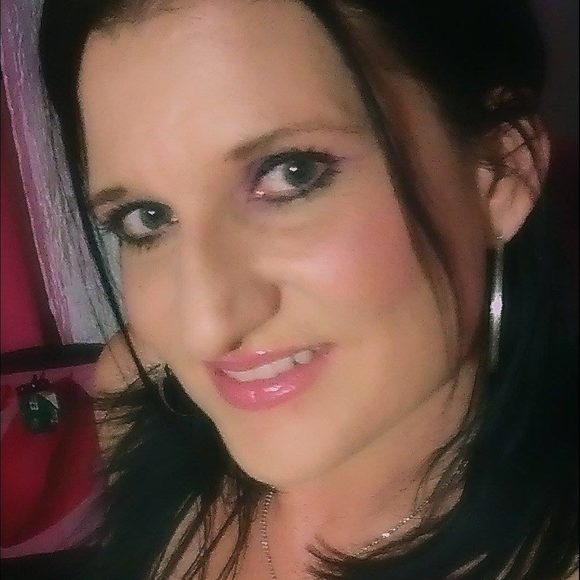 Meet your Posher, Sheleen