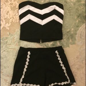 Strapless cropped top