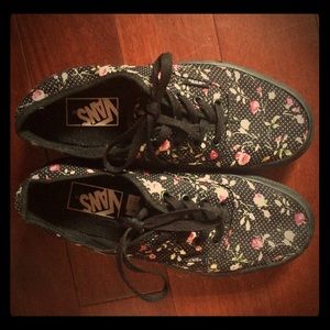 BRAND NEW Rose Patterned Vans Sneakers