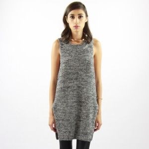 Knitted Sweater vest