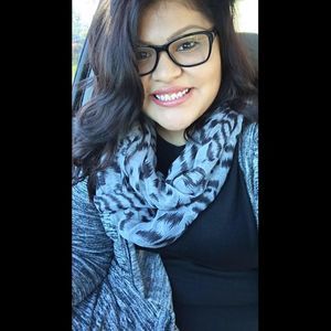 Meet your Posher, Dulce