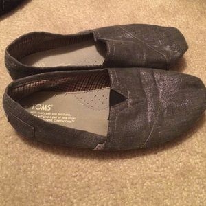 Toms