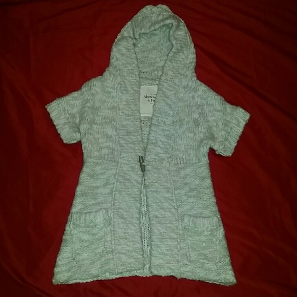 Abercrombie & Fitch sweater