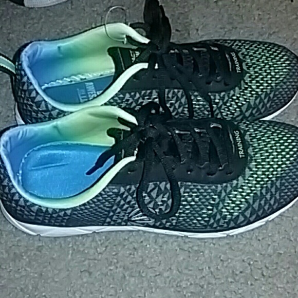Jillian Michaels training running sneakers