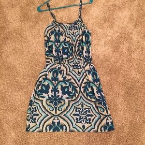 Blue/green patterned dress