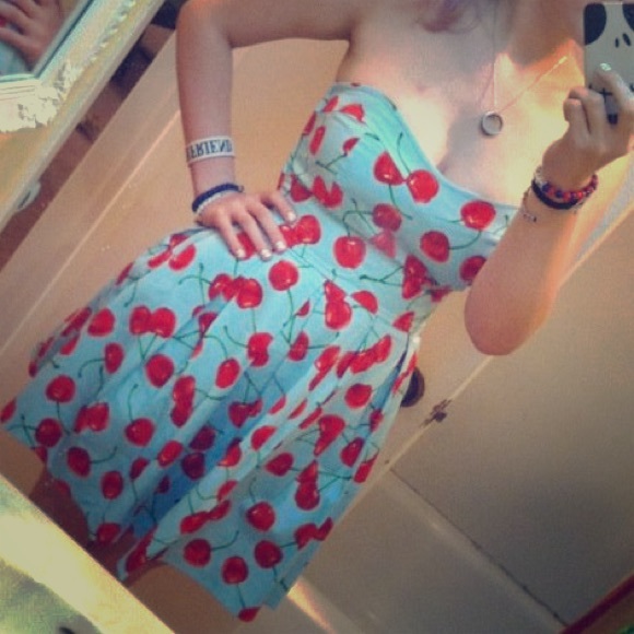 Size M/L - strapless - cherry print dress