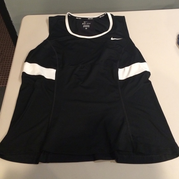 Nike Tops - Nike top