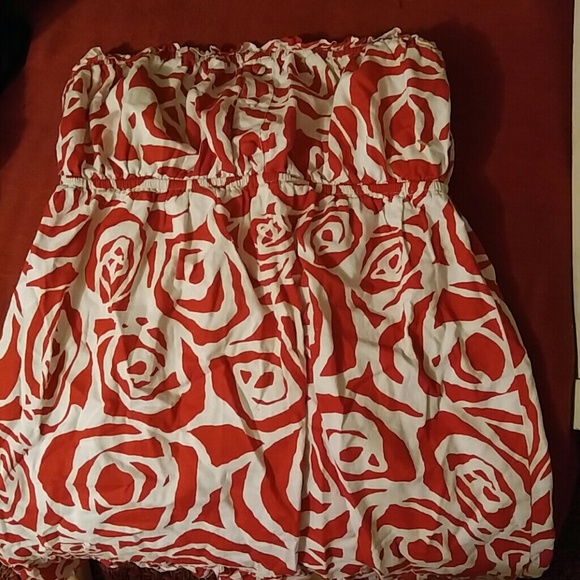 Red detail dress