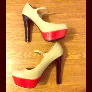 Guess chic platform heels