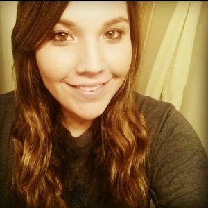 Meet your Posher, Yvette