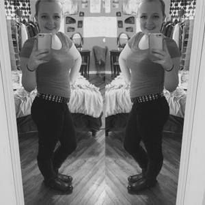 Meet your Posher, Briana