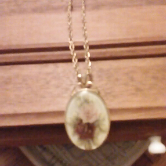 Flower necklace