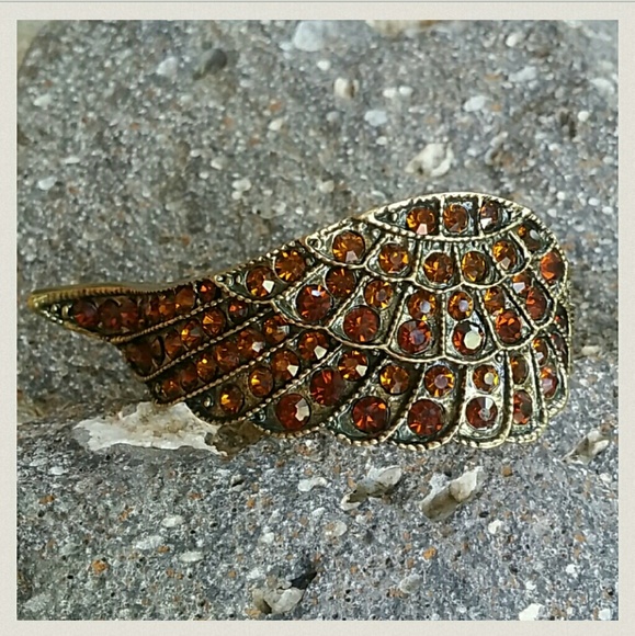 Jewelry - Wing Hinged Bangel