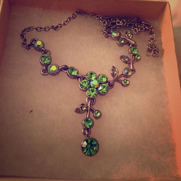 Jewelry - Necklace