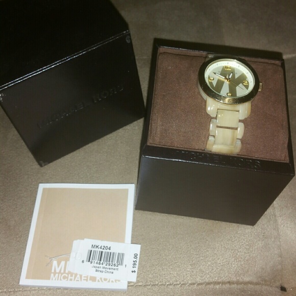Mk watch