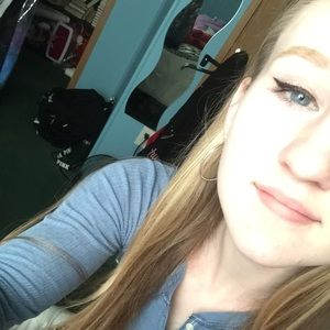 Meet your Posher, Amelia