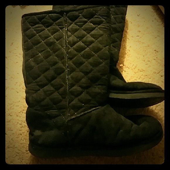Black Quilt Pattern Boots
