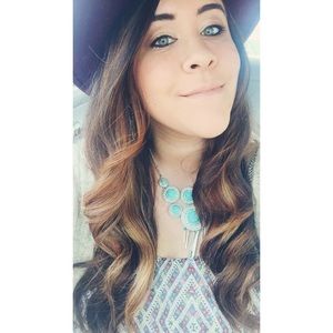 Meet your Posher, Haley