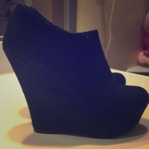 Mossimo wedge heels