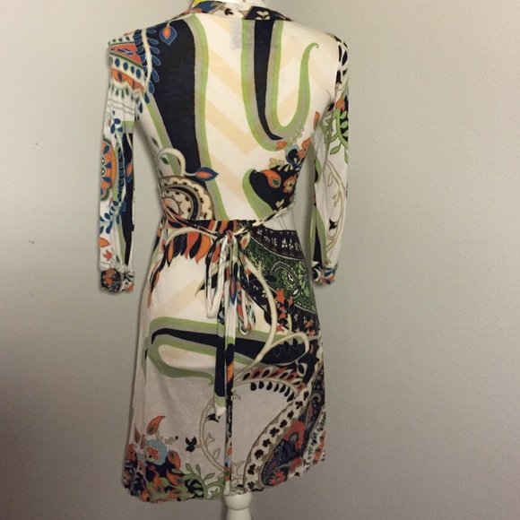 Flattering Zara Dress - Picture 3 of 3