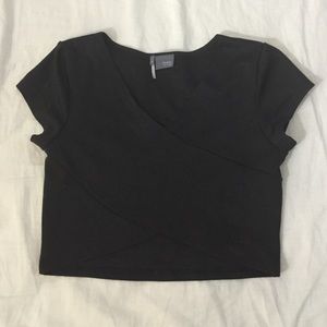 🌙cropped black short sleeve shirt🌙