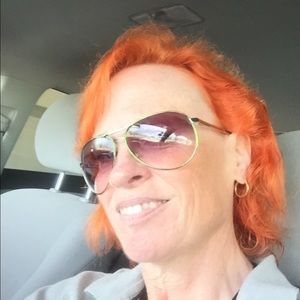 Meet your Posher, Michele
