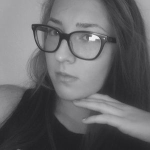 Meet your Posher, Lily