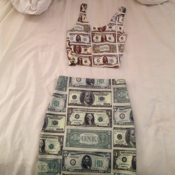 O-mighty money crop top and skirt