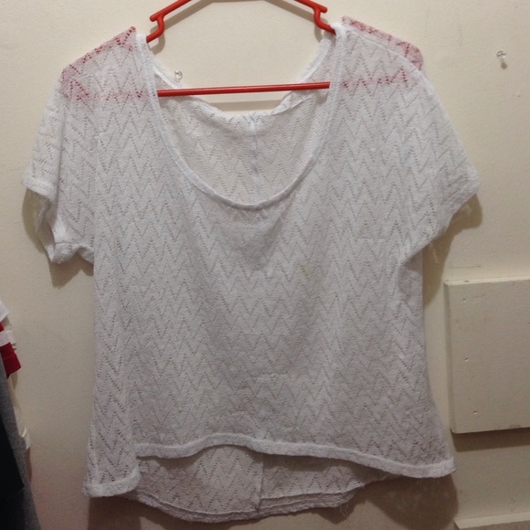 White lace crop top - size L