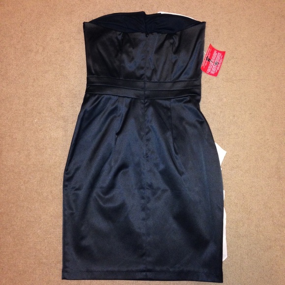 NWT 2 ASOS black coral corsage strapless dress - Picture 3 of 4