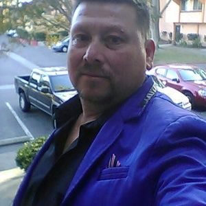 Meet your Posher, Raul