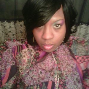 Meet your Posher, Elisha