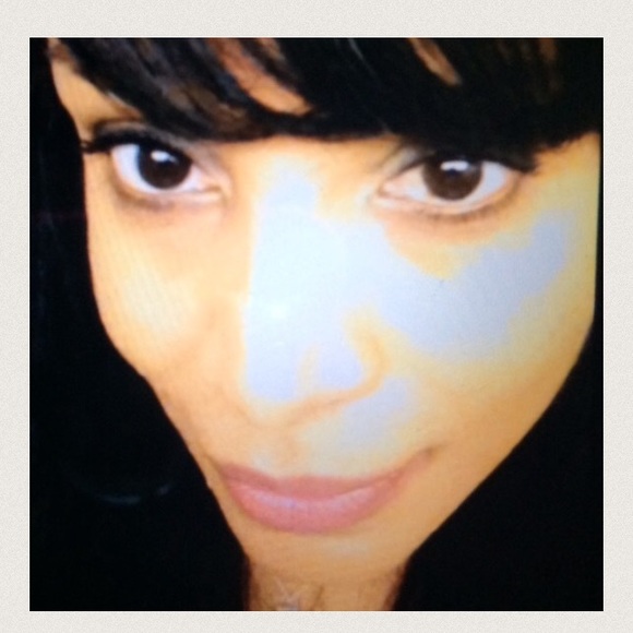 Meet your Seller-Buyer. - Picture 2 of 3