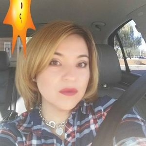 Meet your Posher, Noelia