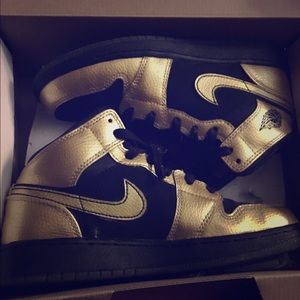 Air Jordan 1 Mid