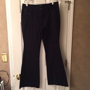 ✨NWOT✨Black Flare Leg Pants✨