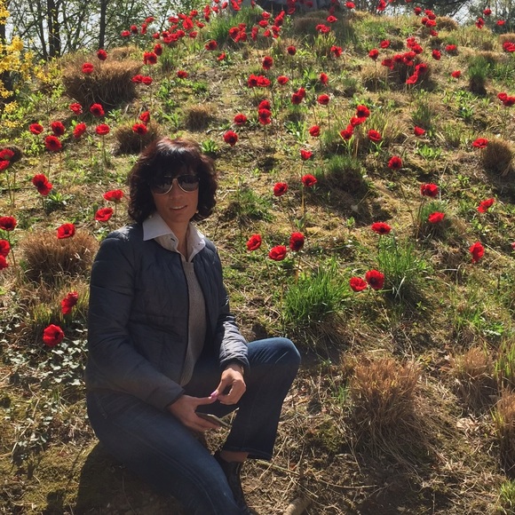 Meet your Posher, Zina - Picture 1 of 1